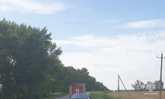 Спасатели МЧС России приняли участие в ликвидации ДТП на повороте на Малые Маячки Прохоровского района