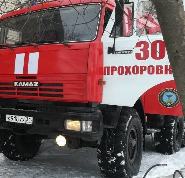 Спасатели МЧС России приняли участие в ликвидации ДТП в районе села Береговое Прохоровского района